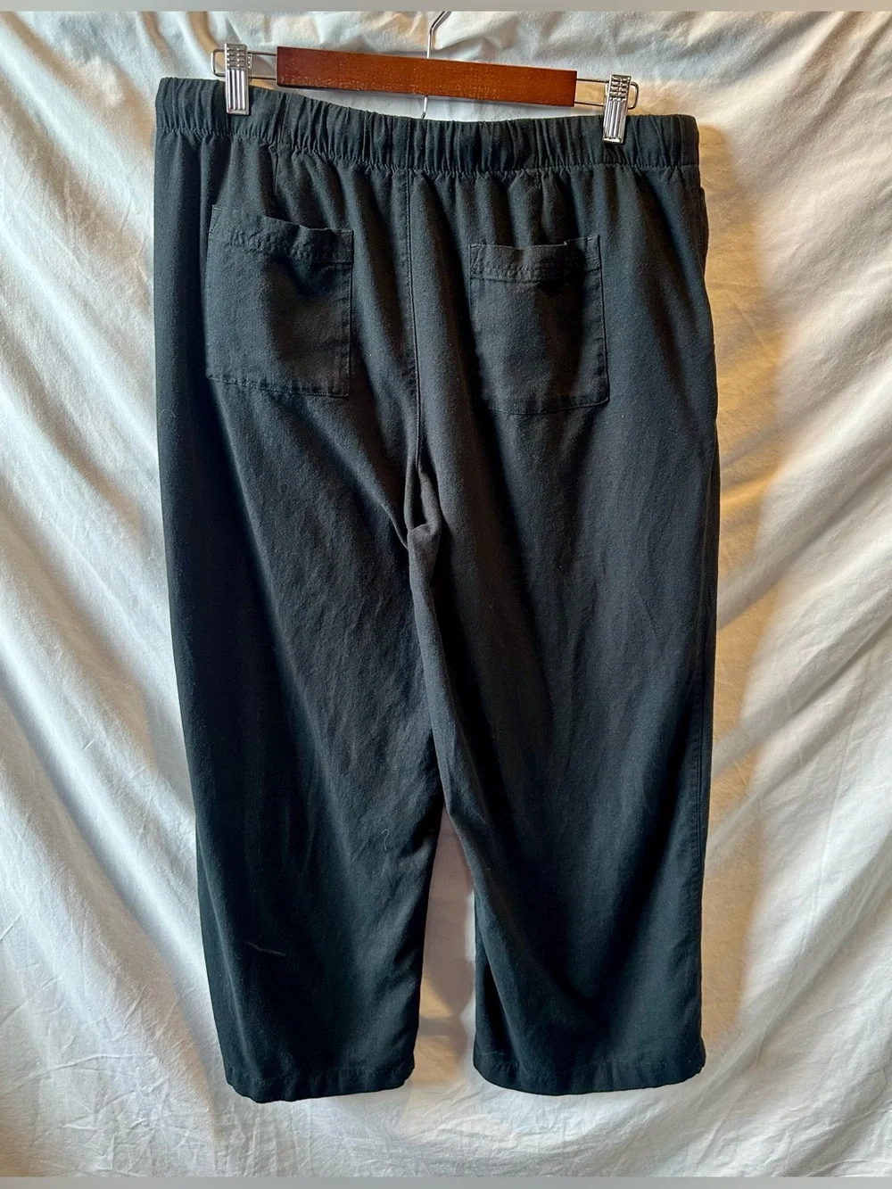 GAP Women’s Black Drawstring Linen Blend Pants